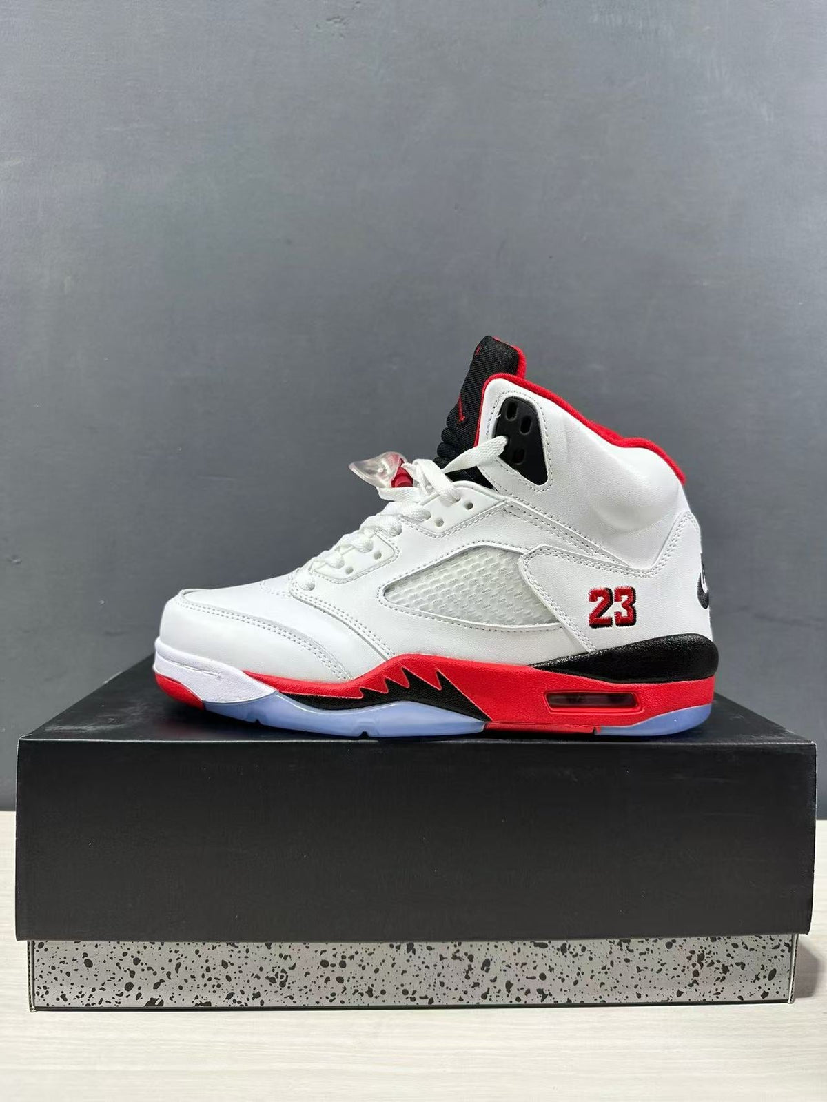 Air Jordan 5 Fire Red White Black HQ7978-101 - product image from the listing.