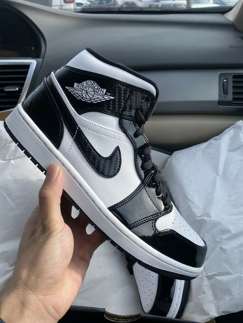 Carbon Fiber — Air Jordan 1 Mid