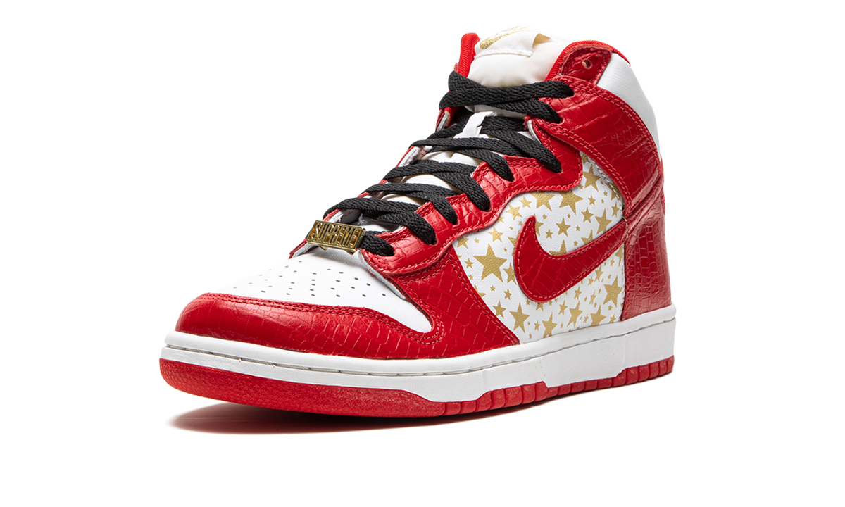 "Supreme - Red Stars (2003)" SB Dunk High Pro 307385 161 - product image from the listing.