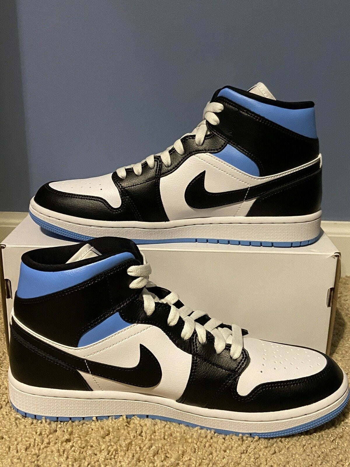 'Black / White / University Blue' — Women's Air Jordan 1 Mid