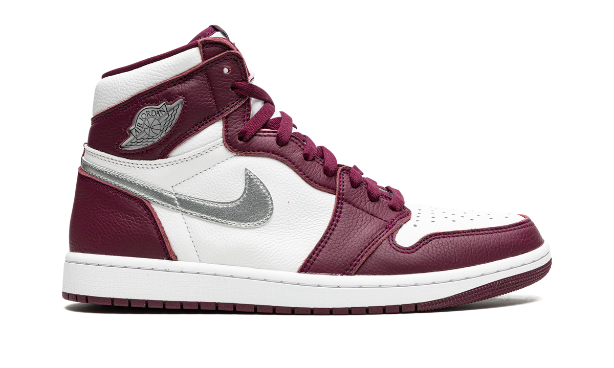 "Bordeaux" Air Jordan 1 Retro High OG 555088 611 - product image from the listing.