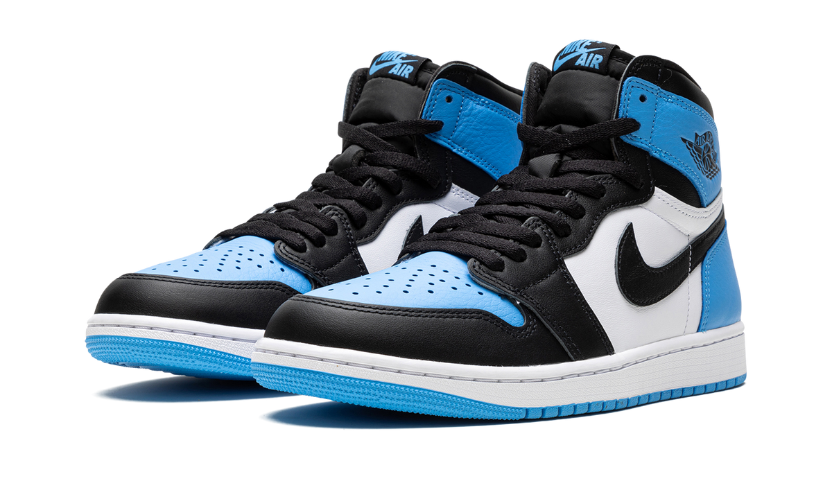 "UNC Toe" Air Jordan 1 Retro High OG DZ5485 400 - product image from the listing.
