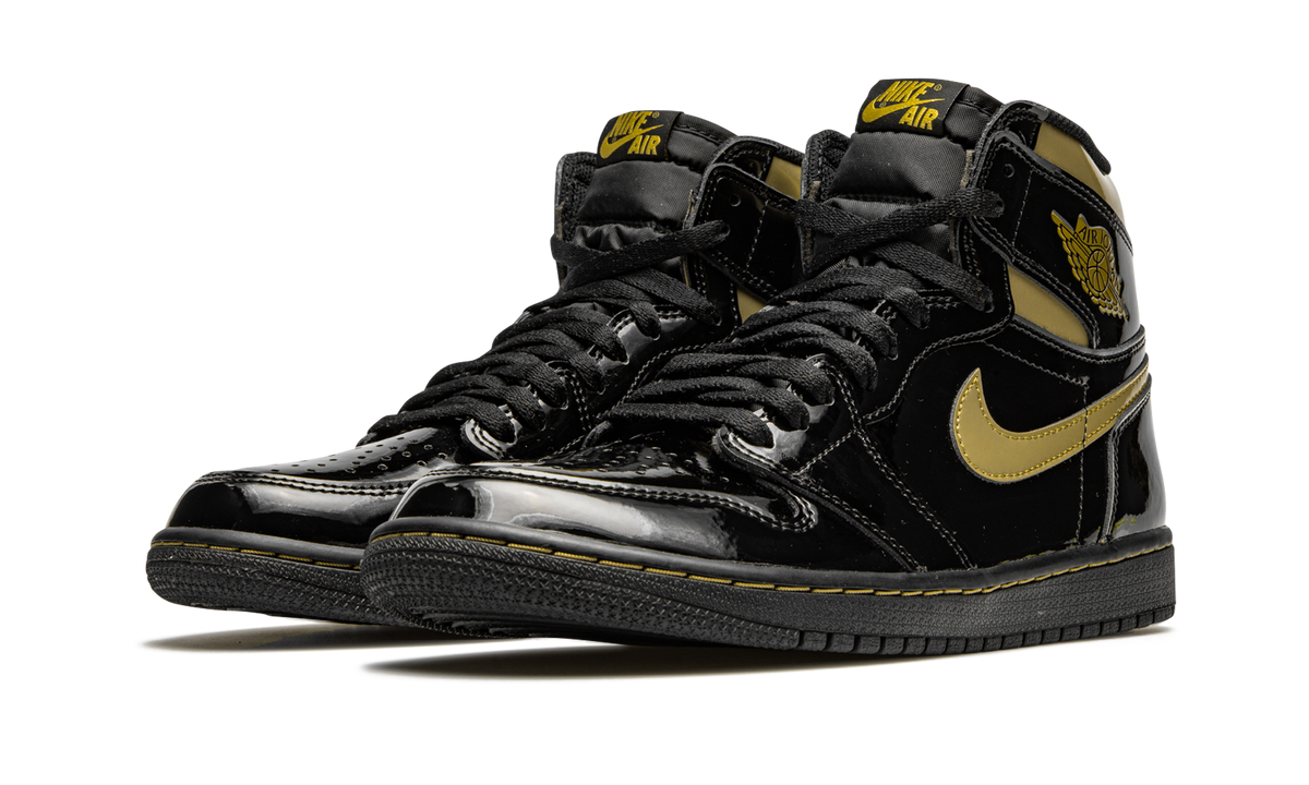 "Black Metallic Gold" Air Jordan 1 Retro High OG 555088 032 - product image from the listing.