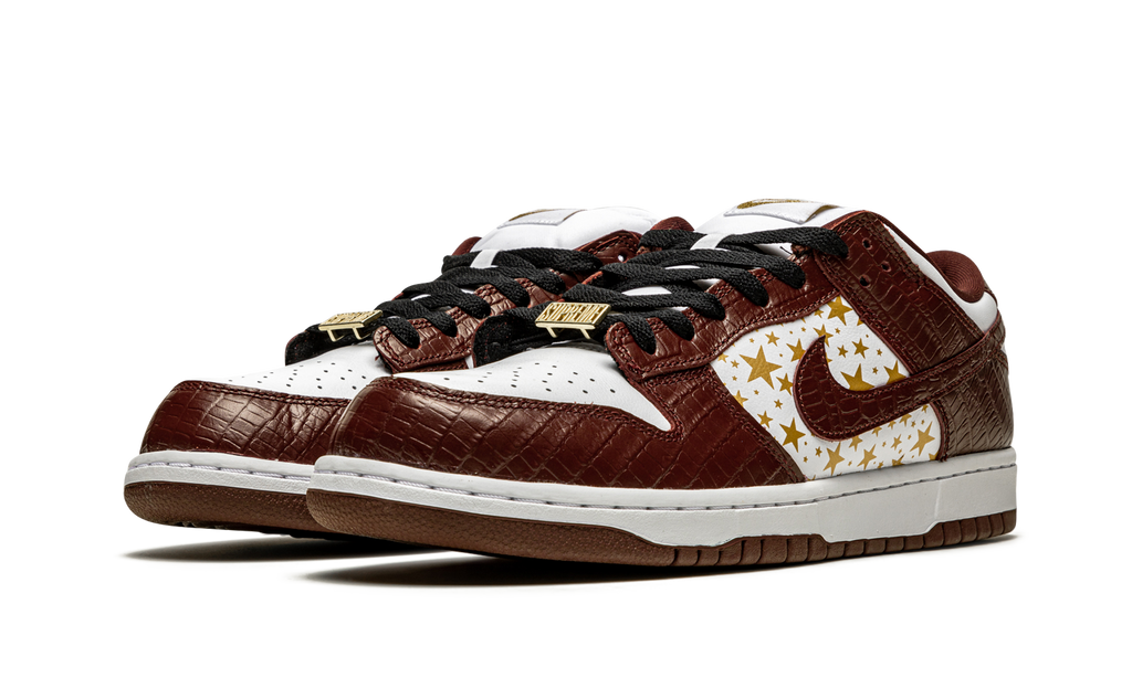 "Supreme - Stars - Barkroot Brown" SB Dunk Low DH3228 103 - product image from the listing.