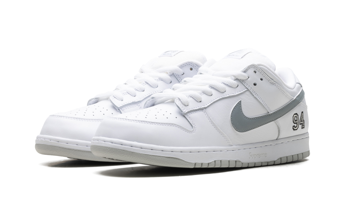 "Supreme - White" SB Dunk Low HQ8487 100 - product image from the listing.