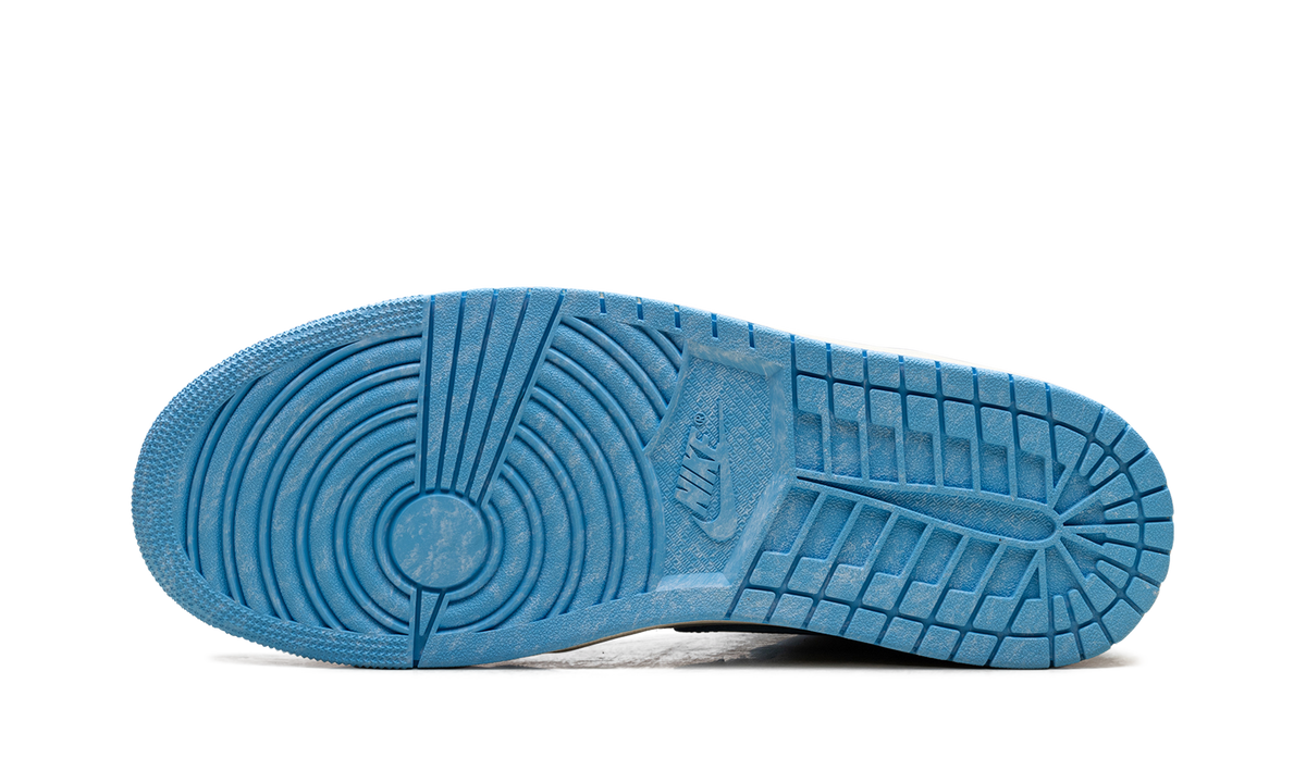 "UNC Reimagined" Air Jordan 1 High OG DZ5485 402 - product image from the listing.