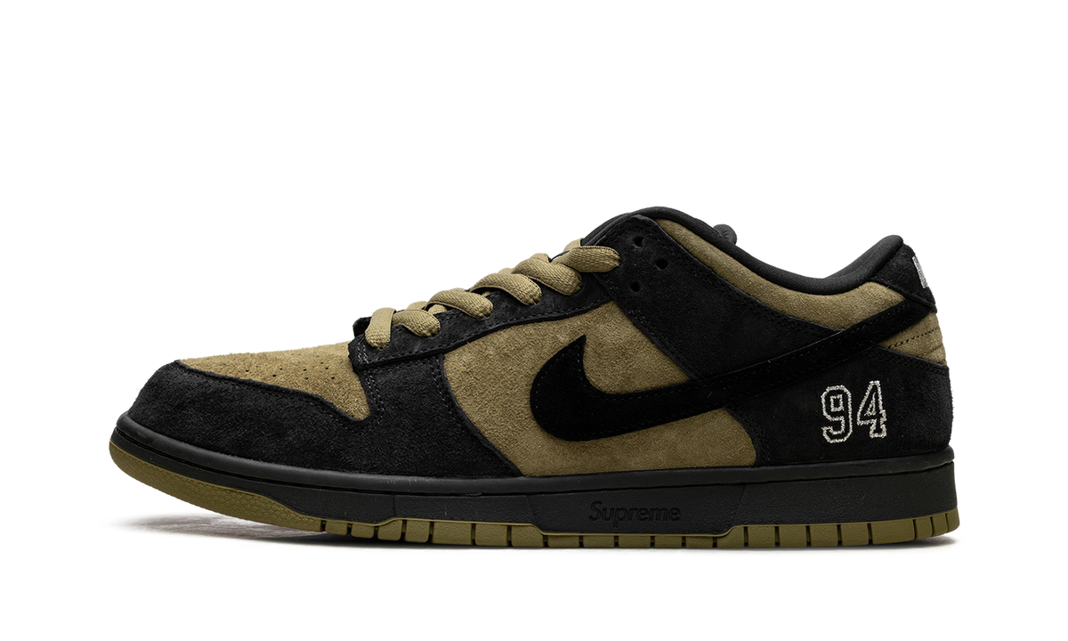 "Supreme - Camper Green" SB Dunk Low HQ8487 300 - product image from the listing.