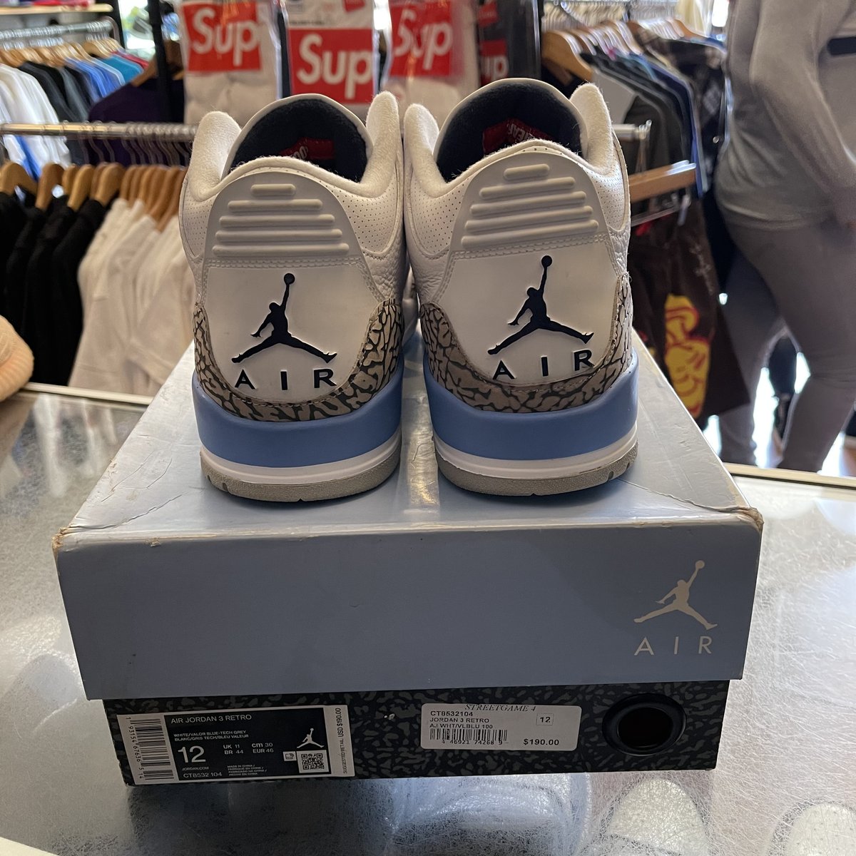 UNC — Air Jordan 3 Retro