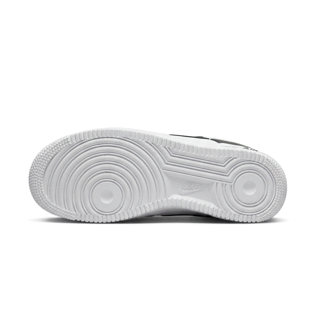Nike White & Black Color-Block Low-Top Sneakers