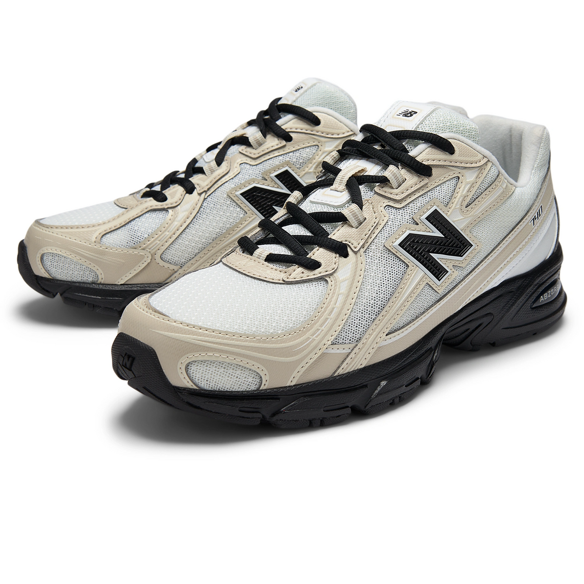 New Balance 740 U7404OO White / Cream / Black Sneakers