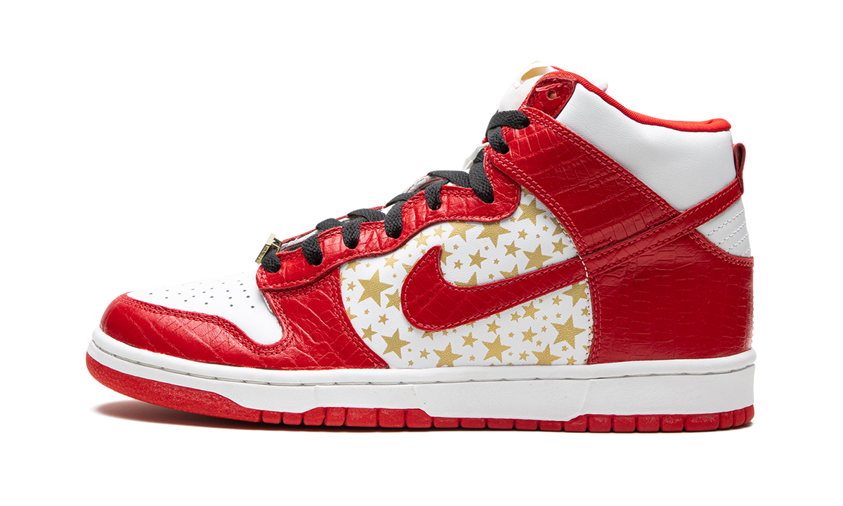 "Supreme - Red Stars (2003)" SB Dunk High Pro 307385 161 - product image from the listing.