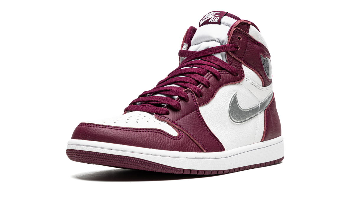 "Bordeaux" Air Jordan 1 Retro High OG 555088 611 - product image from the listing.
