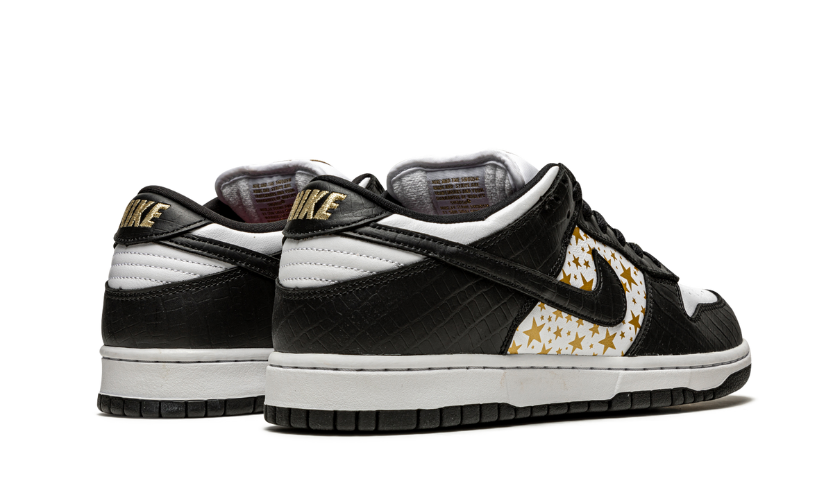 "Supreme - Stars - Black" SB Dunk Low DH3228 102 - product image from the listing.