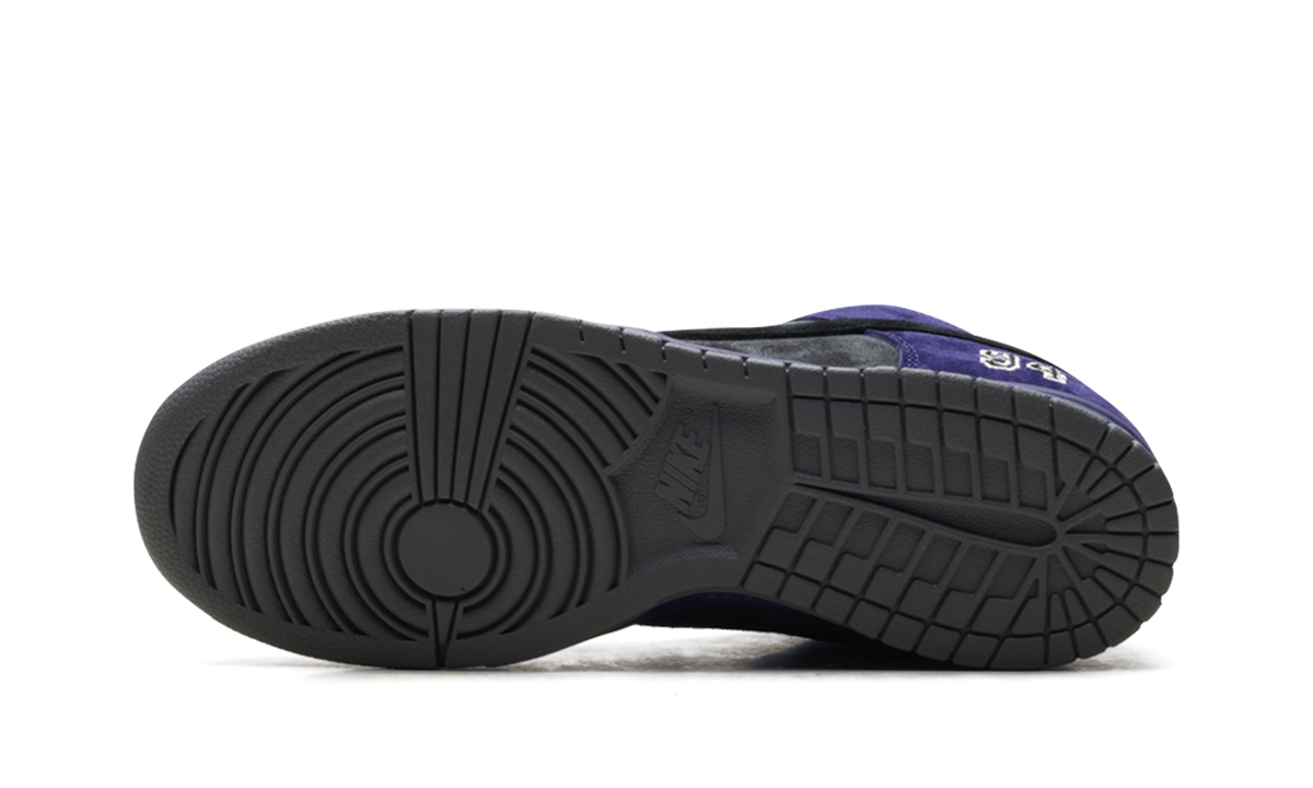 "Supreme - Ink" SB Dunk Low HQ8487 500 - product image from the listing.