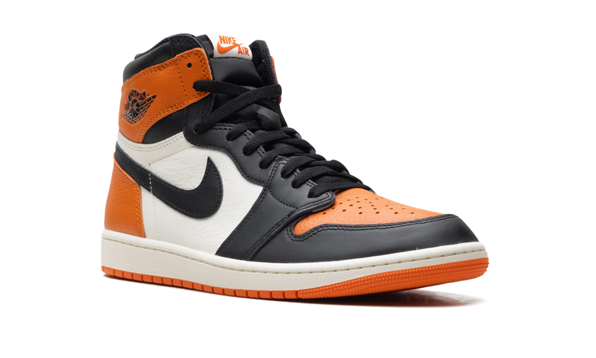 "Shattered Backboard (2025)" Air Jordan 1 High OG DZ5485 008 - product image from the listing.