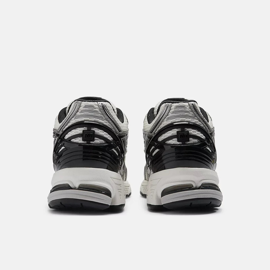 New Balance 1906R M1906RER White / Silver / Black Sneakers