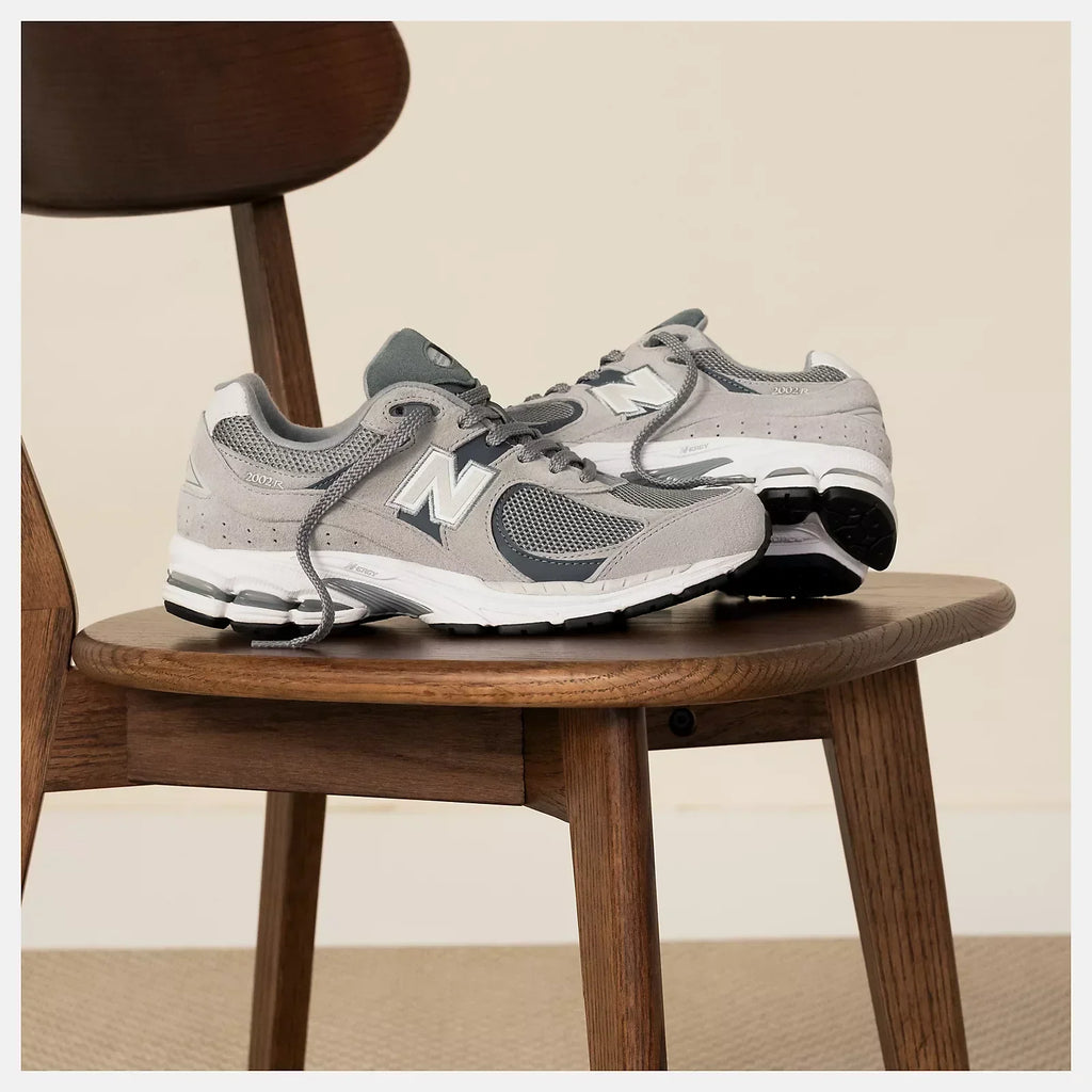 New Balance 2002R M2002RST Grey / Slate / White Sneakers