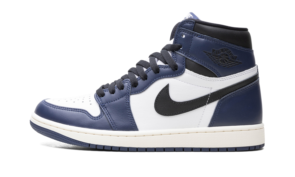 "Midnight Navy" Air Jordan 1 Retro High OG DZ5485 401 - product image from the listing.