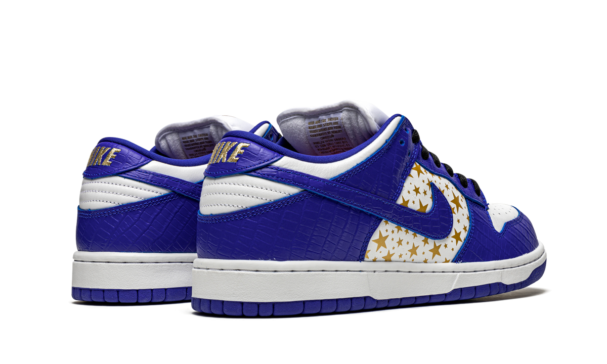 "Supreme - Stars - Hyper Blue" SB Dunk Low DH3228 100 - product image from the listing.
