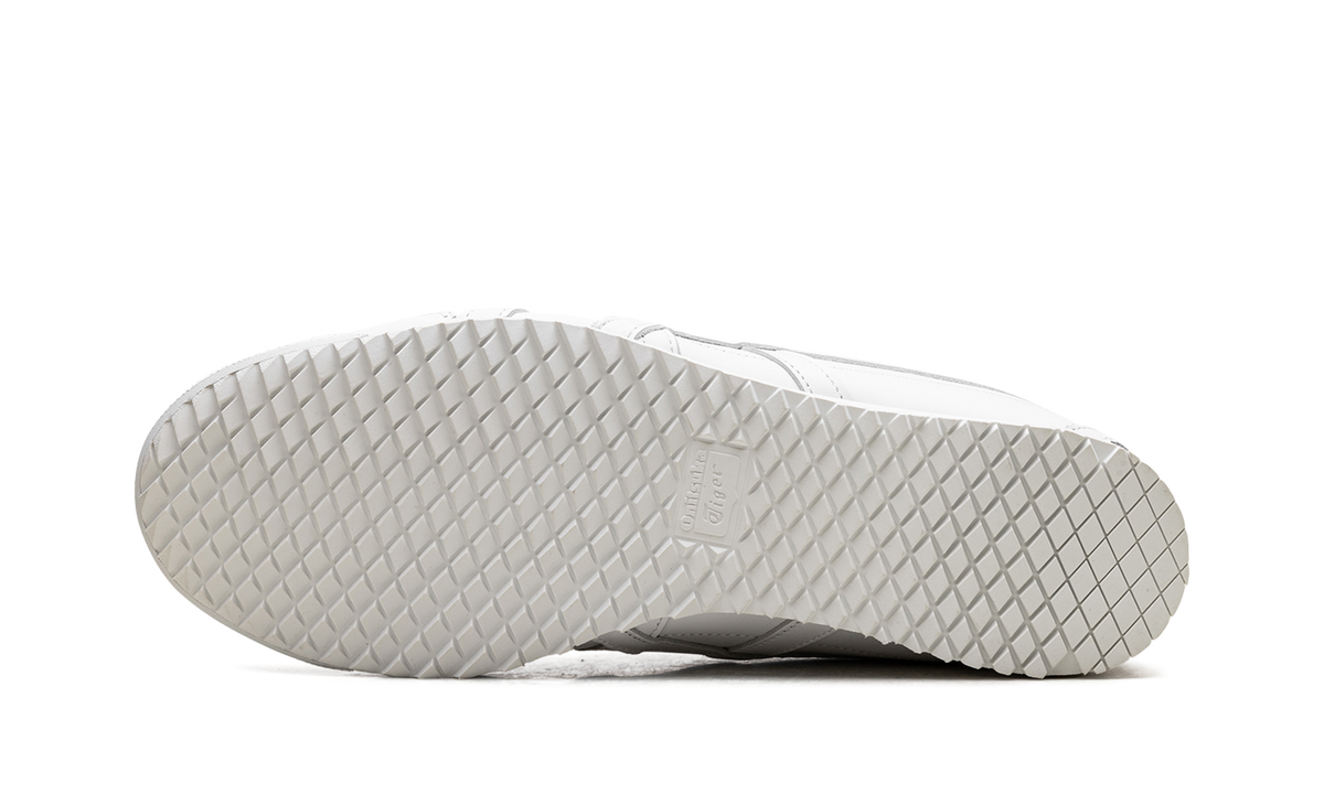 Onitsuka Tiger Tiger Mexico 66 Sd Triple in White 150577 - product image from the listing.
