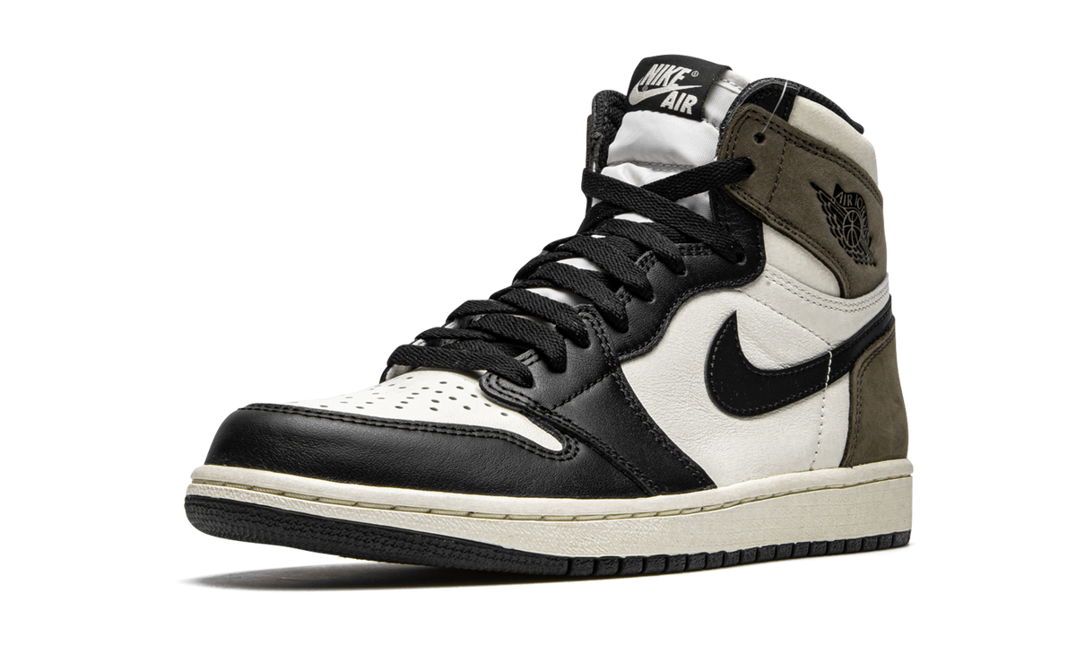 "Dark Mocha" Air Jordan 1 Retro High OG 555088 105 - product image from the listing.