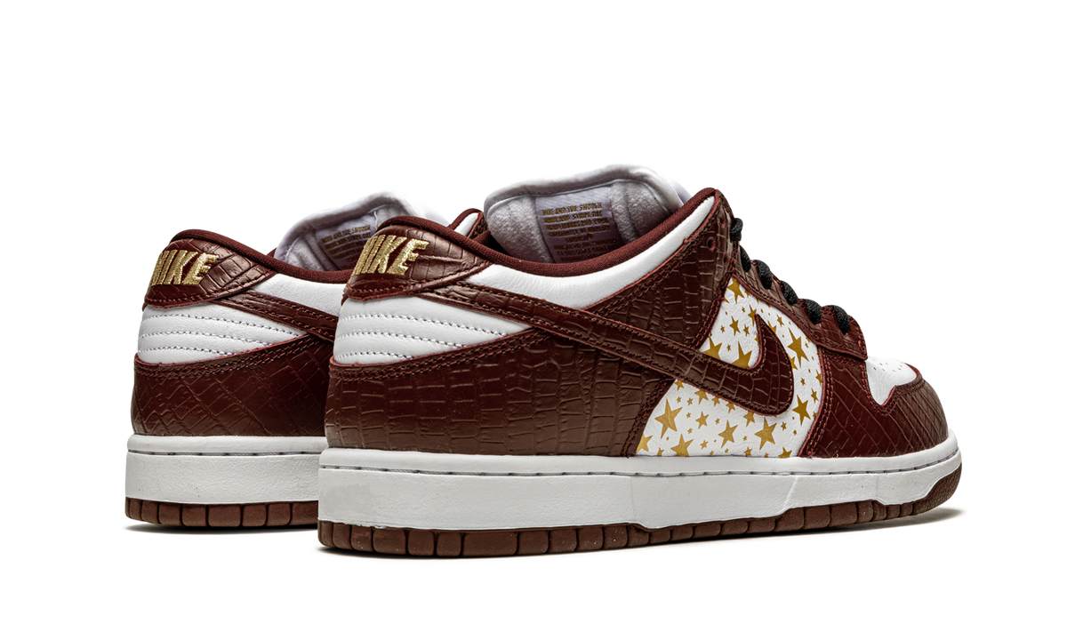 "Supreme - Stars - Barkroot Brown" SB Dunk Low DH3228 103 - product image from the listing.
