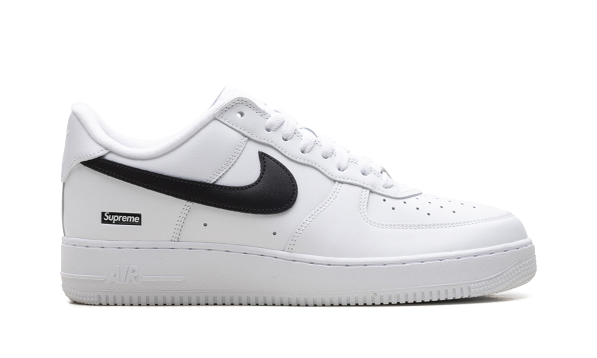 "Supreme - Mini Box Logo White / Black" Air Force 1 Low CU9225 102 - product image from the listing.