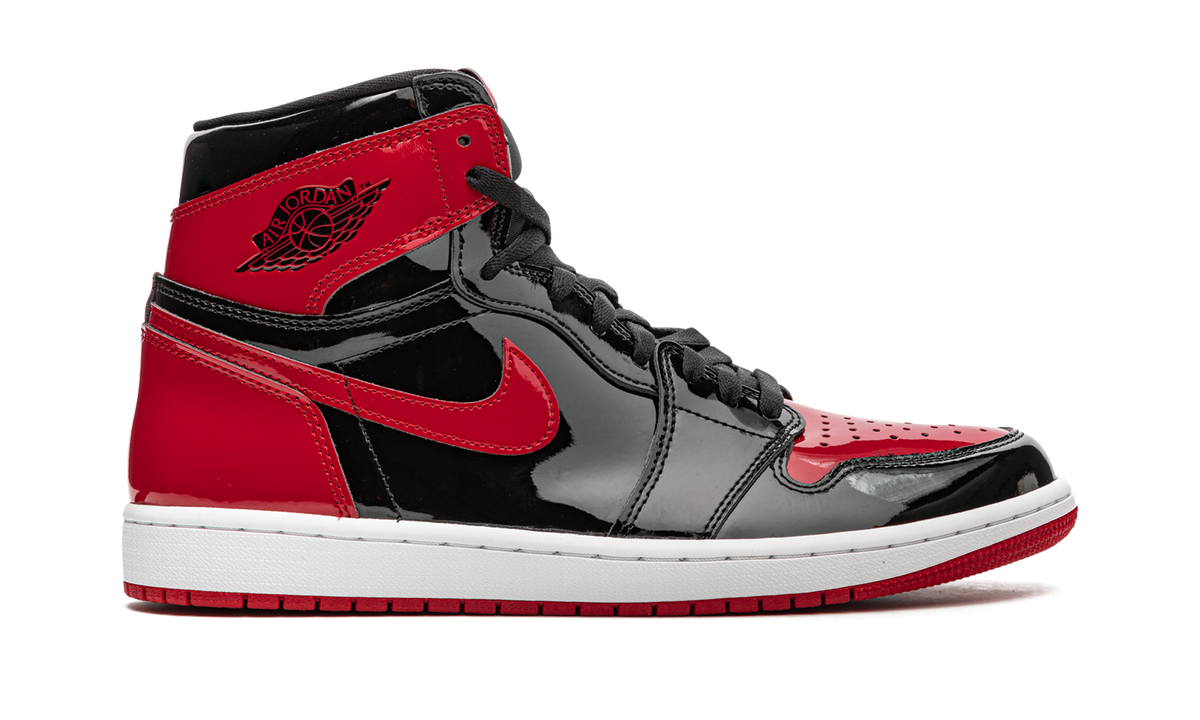 "Patent Bred" Air Jordan 1 Retro High OG 555088 063 - product image from the listing.