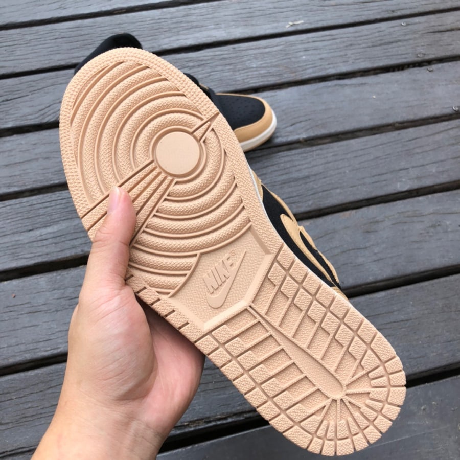 Heirloom — Jordan 1 Retro High OG