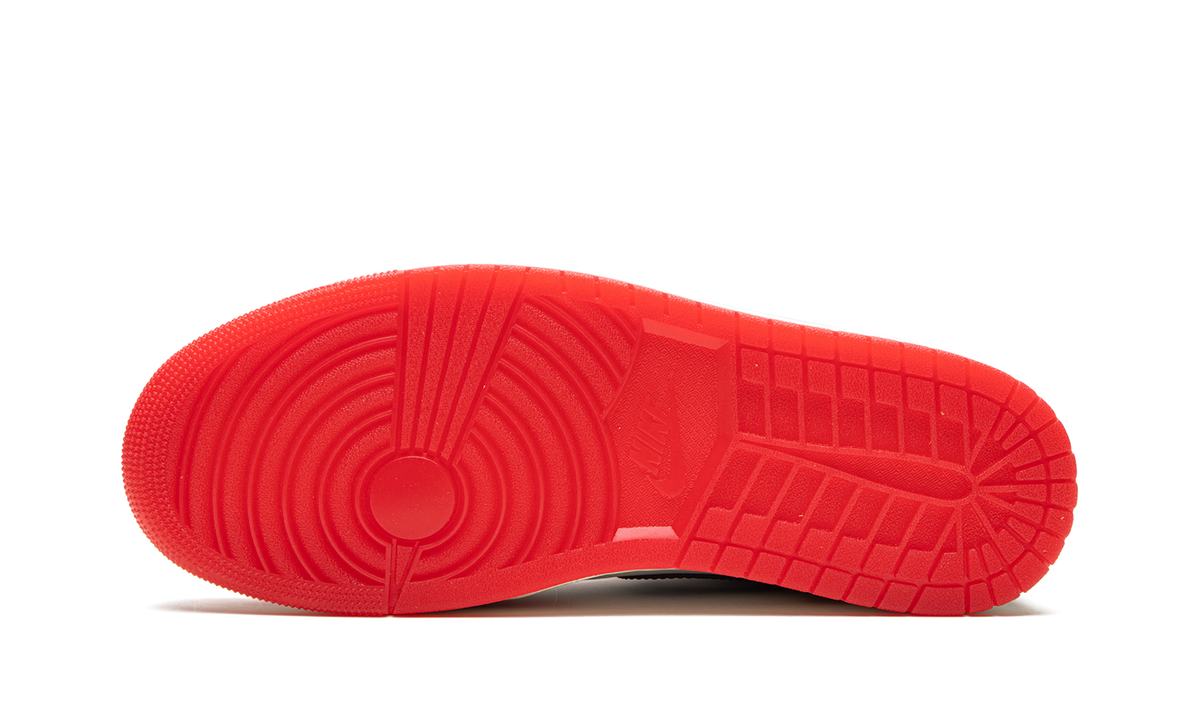"Spider-Man Across the Spider-Verse" Air Jordan 1 High OG DV1748 601 - product image from the listing.