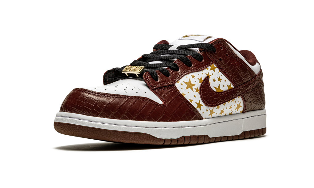 "Supreme - Stars - Barkroot Brown" SB Dunk Low DH3228 103 - product image from the listing.