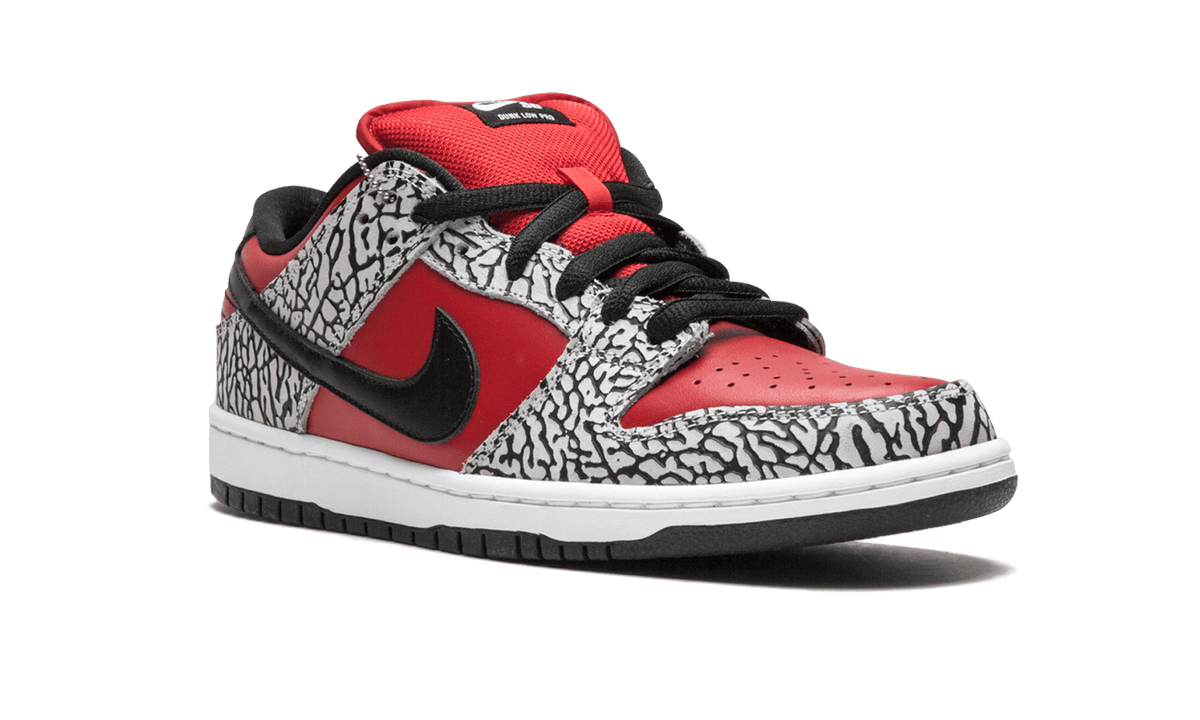 "Supreme - Red Cement" SB Dunk Low Premium 313170 600 - product image from the listing.