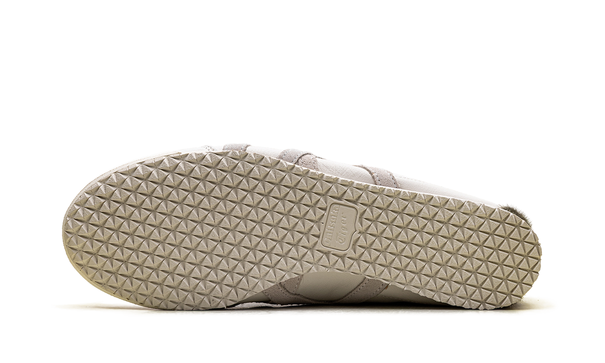 Onitsuka Tiger Tiger Mexico 66 in Cream Bronze Green 226636 - product image from the listing.