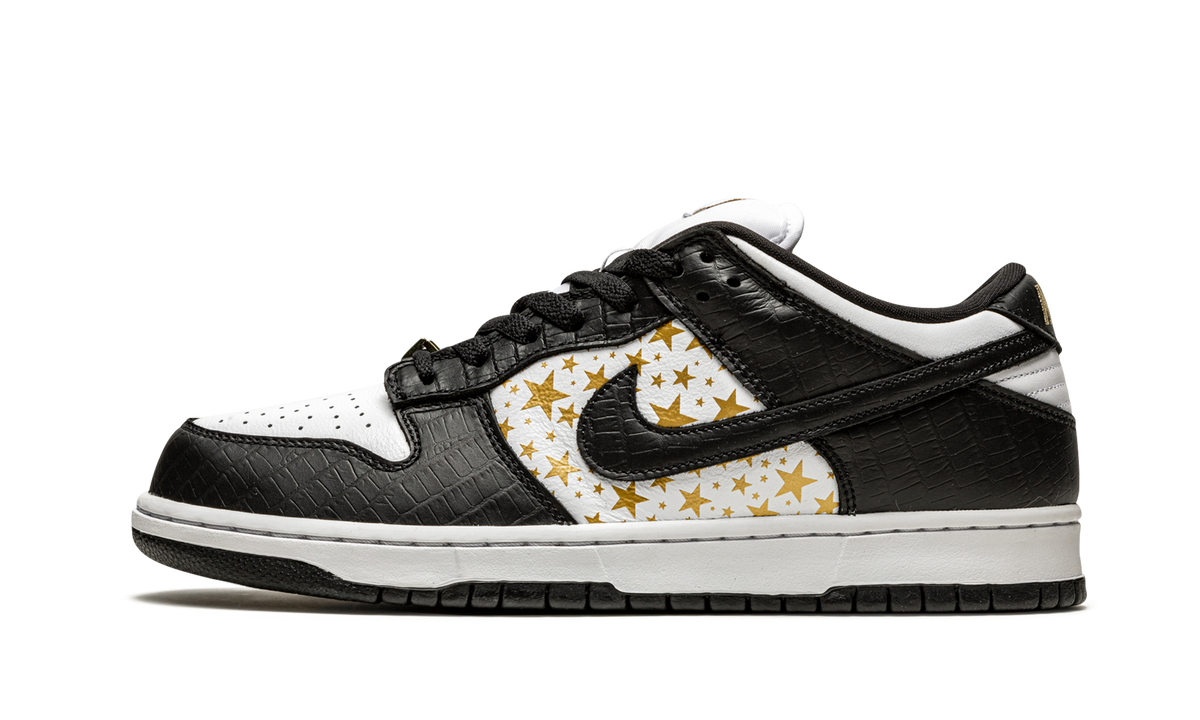 "Supreme - Stars - Black" SB Dunk Low DH3228 102 - product image from the listing.