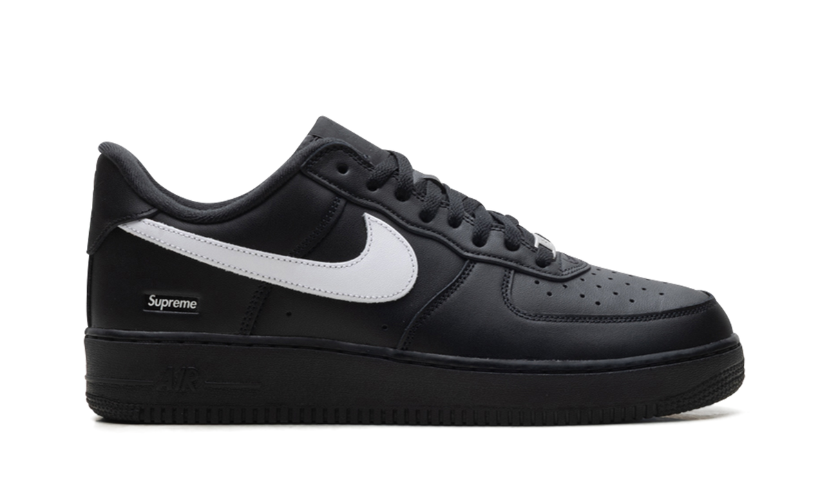 "Supreme - Mini Box Logo Black / White" Air Force 1 Low CU9225 002 - product image from the listing.