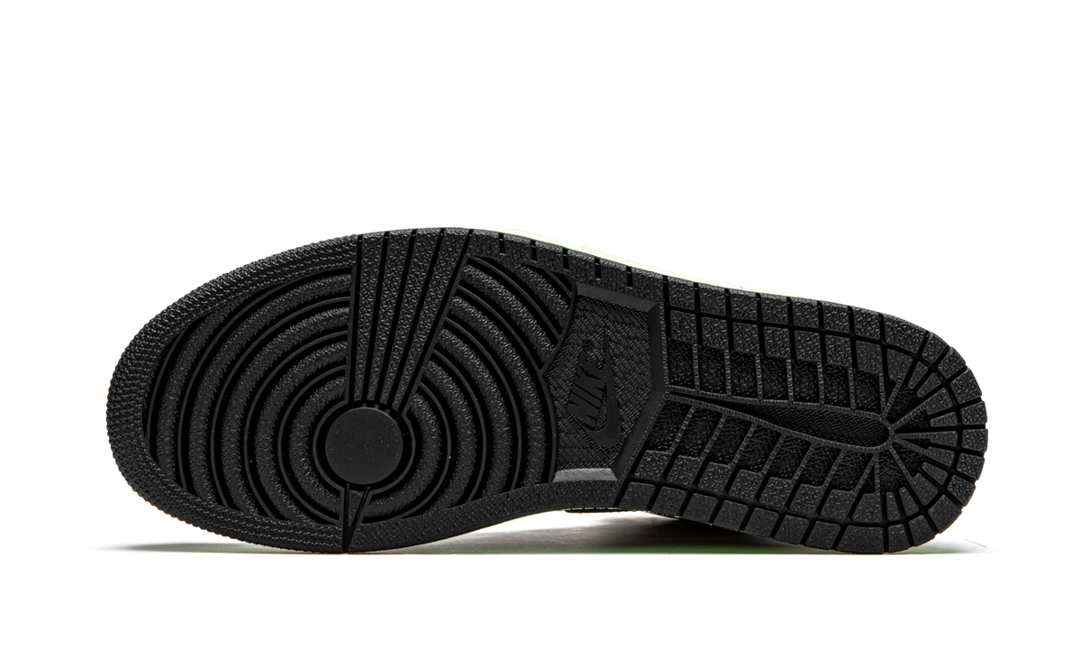 "Bio Hack" Air Jordan 1 Retro High OG 555088 201 - product image from the listing.