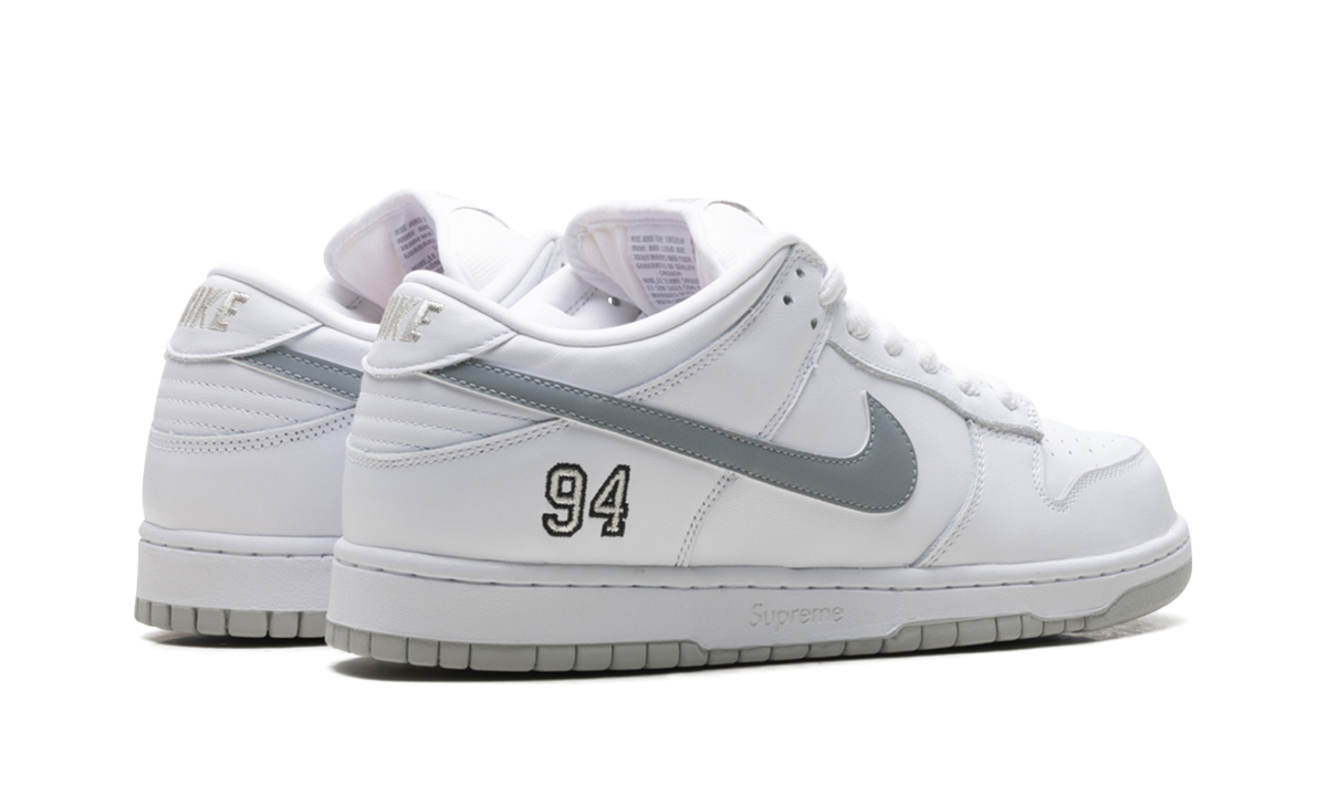 "Supreme - White" SB Dunk Low HQ8487 100 - product image from the listing.