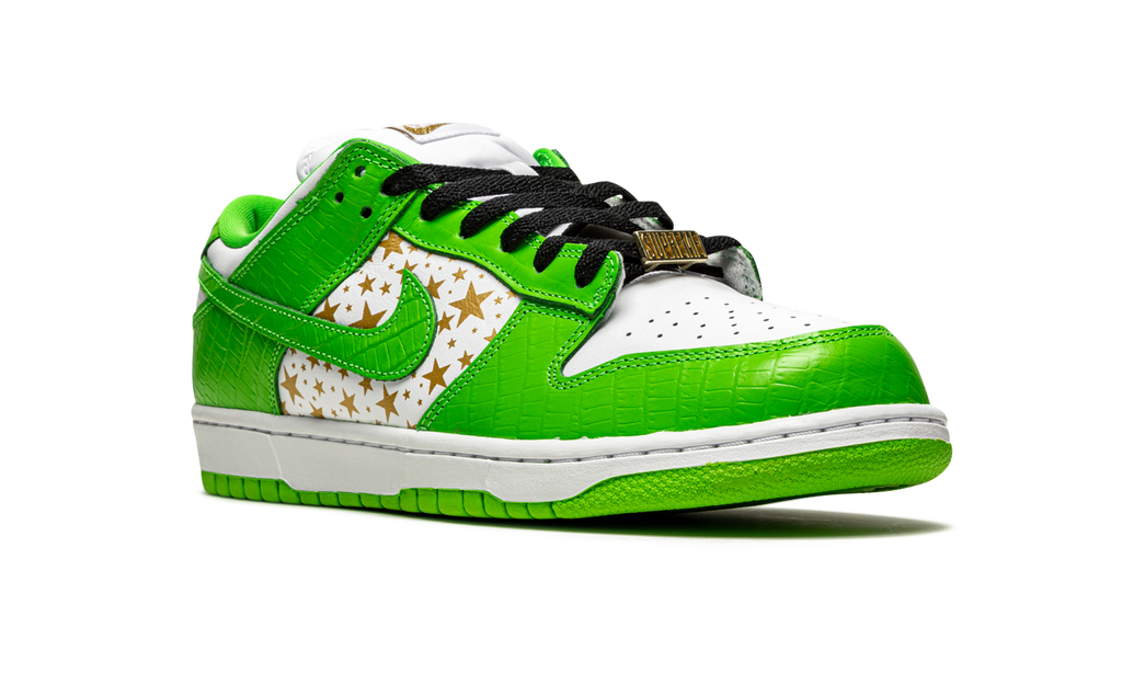 "Supreme - Stars - Mean Green" SB Dunk Low DH3228 101 - product image from the listing.