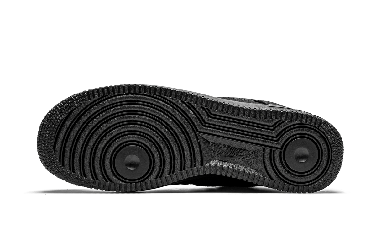"Stussy - Black" Air Force 1 Low CZ9084 001 - product image from the listing.