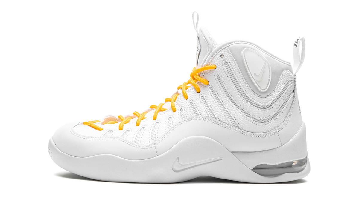 "Supreme - White" Air Bakin SP DX3292 100 - product image from the listing.