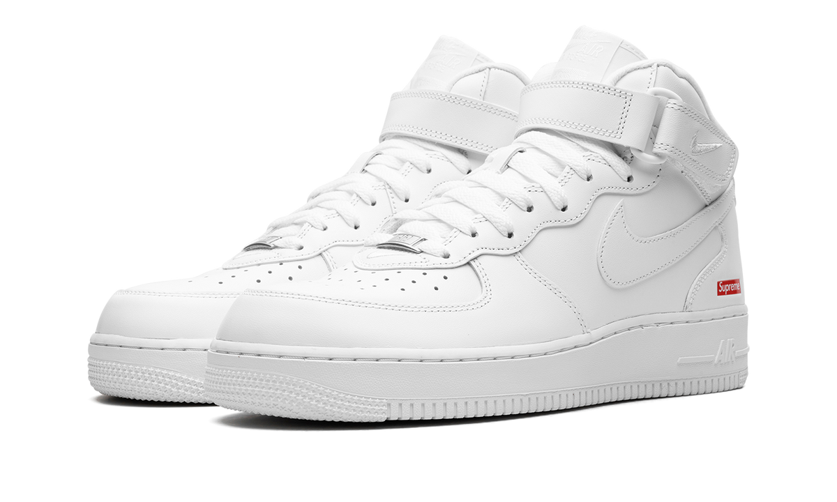 "Supreme - Mini Box Logo White" Air Force 1 Mid FZ8784 100 - product image from the listing.