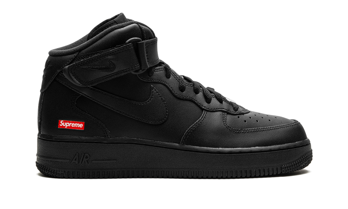 "Supreme - Mini Box Logo Black" Air Force 1 Mid FZ8784 001 - product image from the listing.