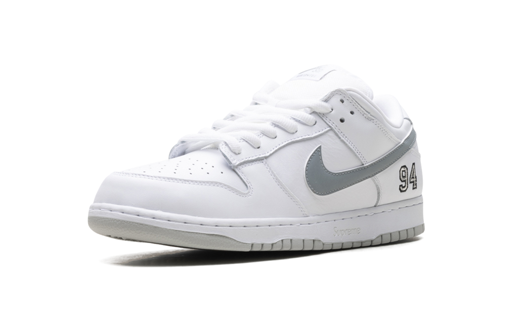 "Supreme - White" SB Dunk Low HQ8487 100 - product image from the listing.